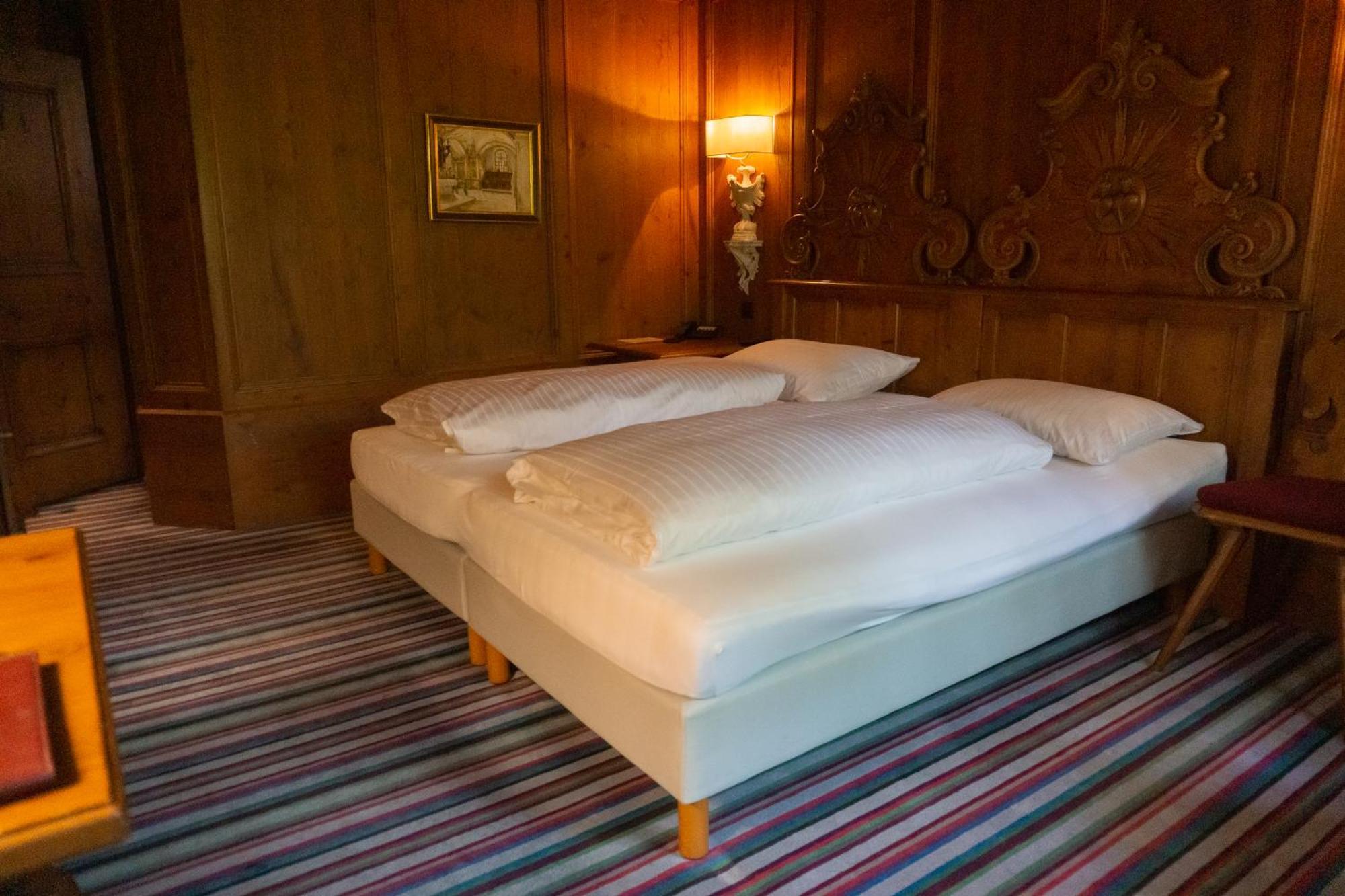 Hotel Schrenkhof Unterhaching Dış mekan fotoğraf